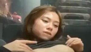 Cewek Pirang Bondol Sange Minta Jilmek Dulu Baru ML
