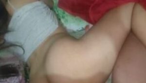 Fantasi Terlarang dengan Mamah Semok Pantat Besar Keluar Dalem